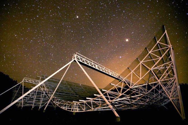 CHIME interferometric radio telescope in British Columbia, Canada